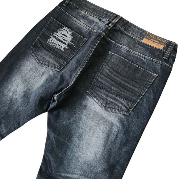 Men's Blue Black Wash Distressed Denim Jeans (No Tags, Never Worn) - Picture 6 of 10